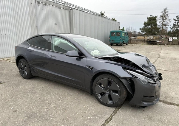 Tesla Model 3 cena 69700 przebieg: 79304, rok produkcji 2021 z Nysa małe 379